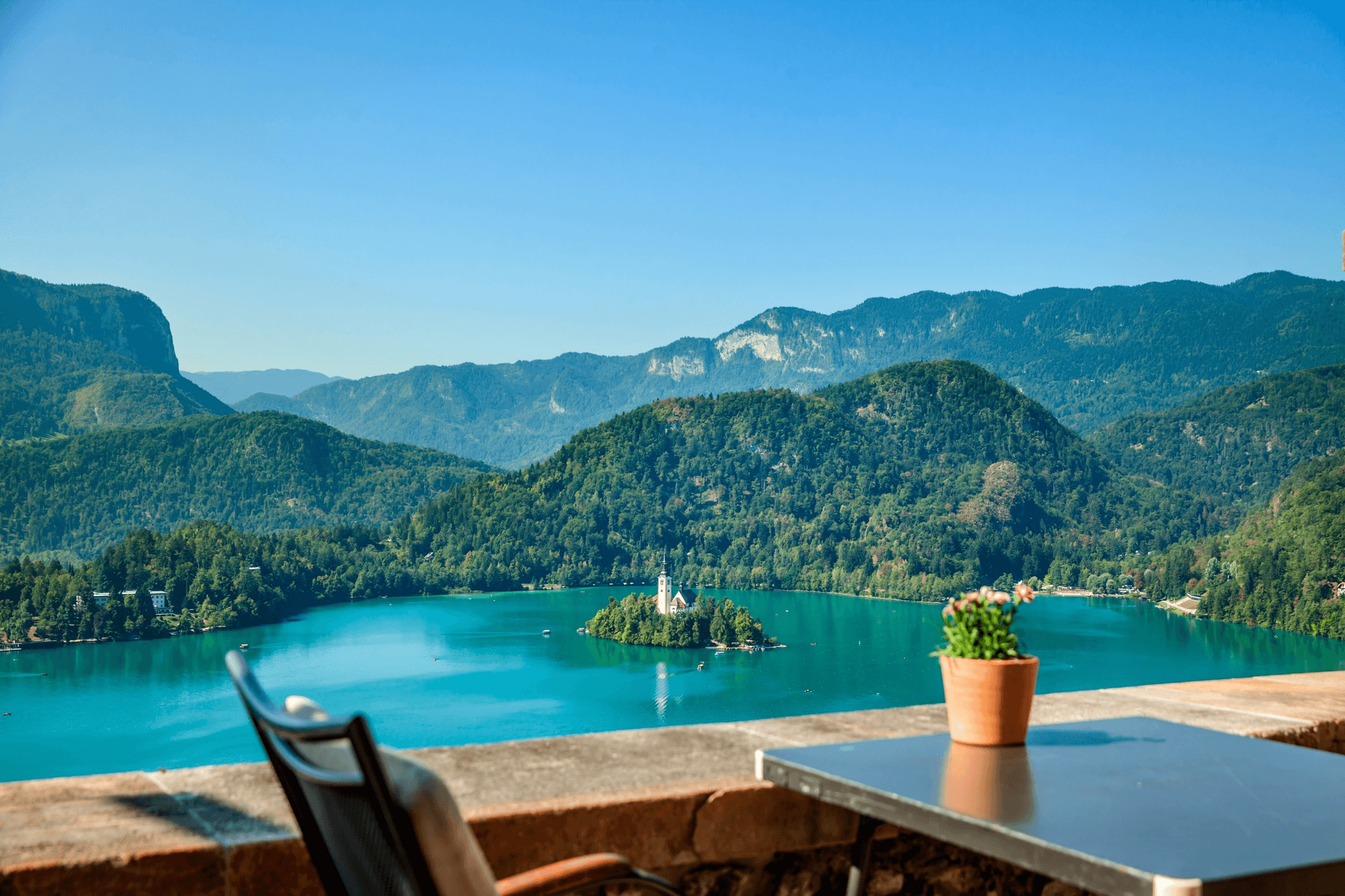 Book Hotels, Hourly Stays & Villas Across India